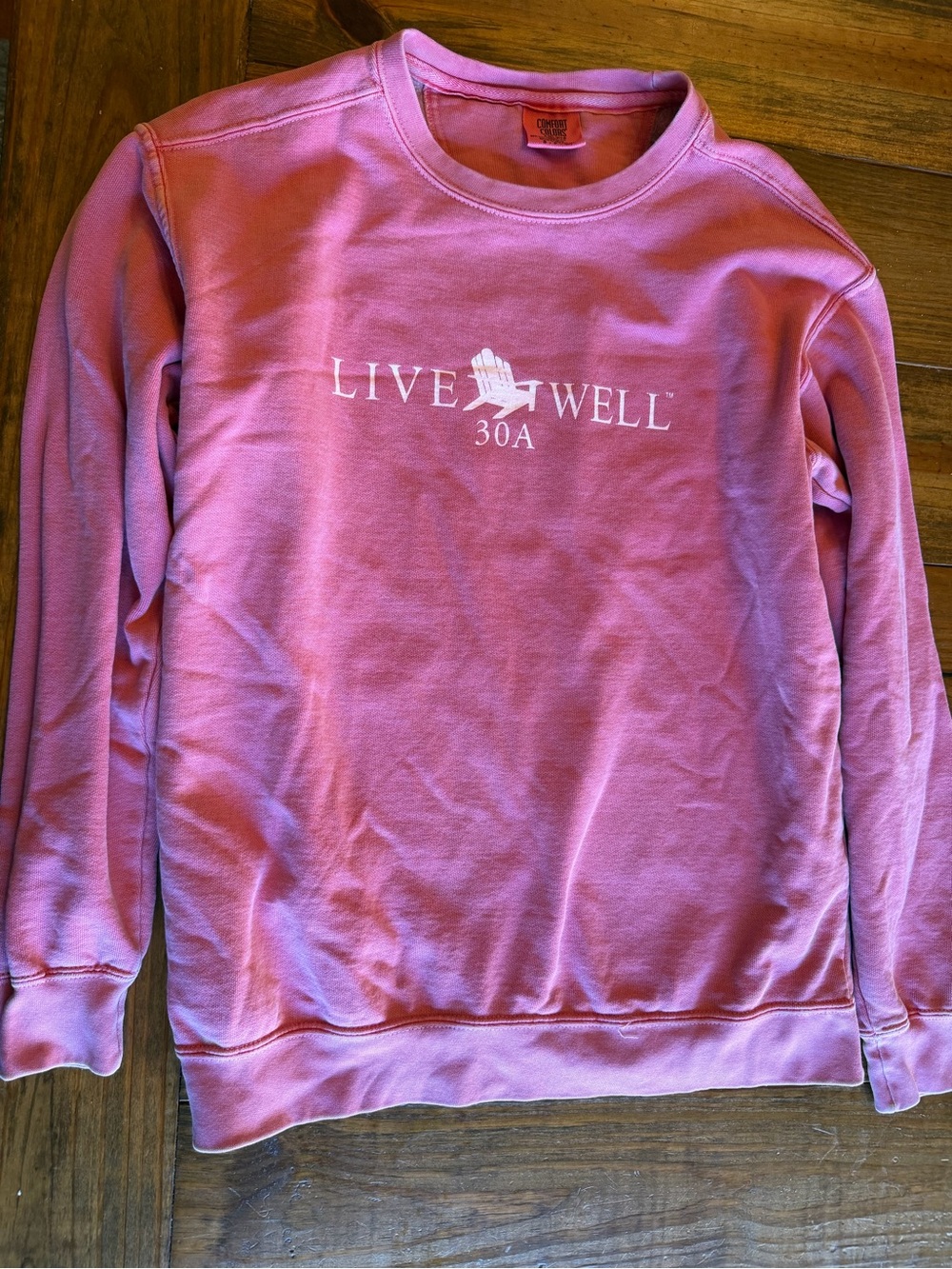 Comfort Colors Men's Pink 'Live Well 30A' Crewneck Sweatshirt